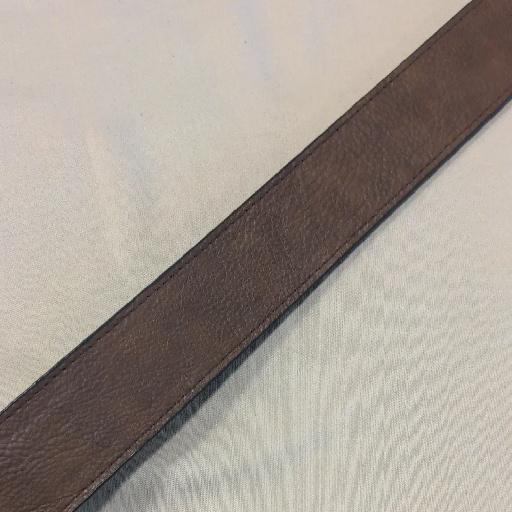 Columbia Reversible Black/Brown Syntheic Leather Belt - Size Medium